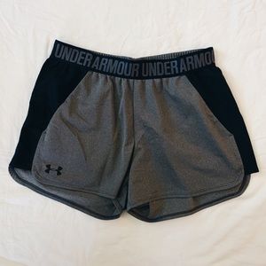 UNDERARMOUR WOMEN’S BLACK/GREY SHORTS